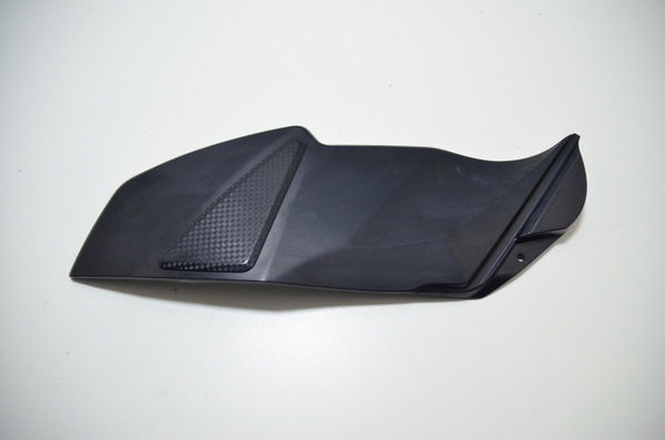 Acabamento Tanque Esq. Avaria Suzuki Gsr 750 Gsr750 14-16