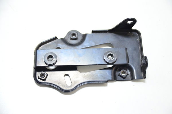 Suporte Retificador Carga Suzuki Gsr 750 Gsr750 14-16 Orig