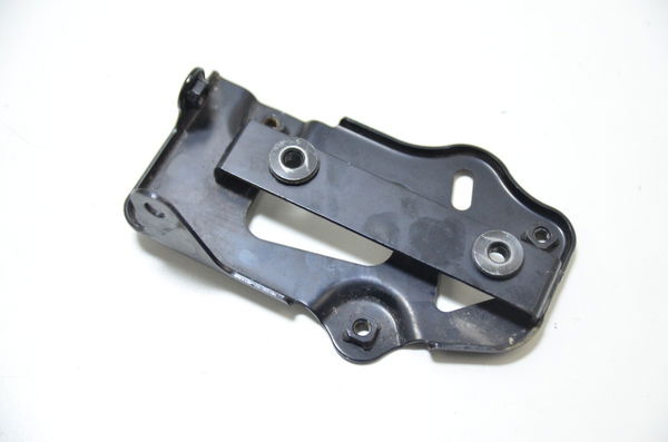 Suporte Retificador Carga Suzuki Gsr 750 Gsr750 14-16 Orig