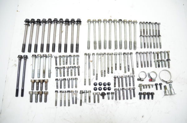 Kit Parafusos Motor Suzuki Gsr 750 Gsr750 14-16 Original