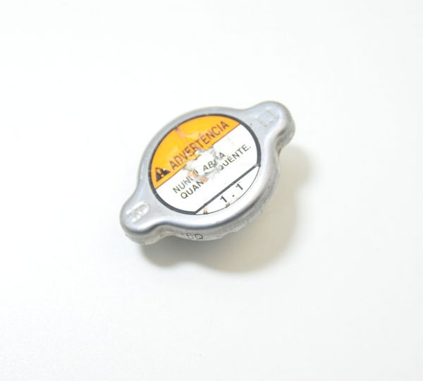 Tampa Radiador Suzuki Gsr 750 Gsr750 14-16 Original