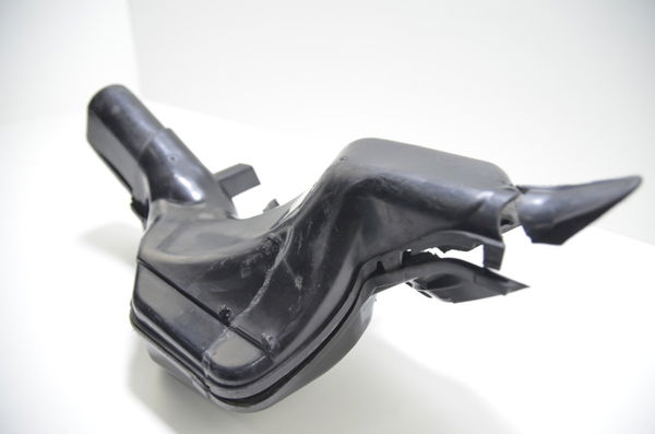 Duto Ar Esquerdo C/avaria Suzuki Gsx-r Hayabusa 1300 08-19