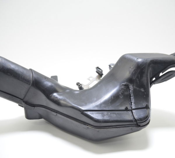 Duto Ar Esquerdo C/avaria Suzuki Gsx-r Hayabusa 1300 08-19