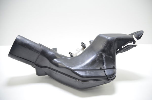Duto Ar Esquerdo C/avaria Suzuki Gsx-r Hayabusa 1300 08-19