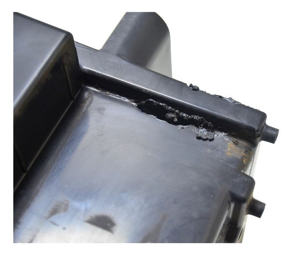 Caixa Bateria C/ Avaria Suzuki Boulevard M1500 2011 Original