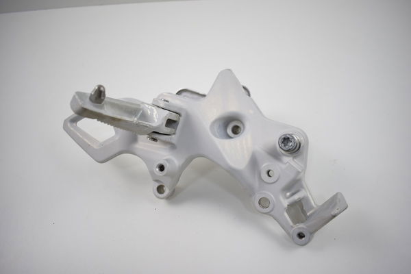 Bacalhau Dianteiro Esquer. C/pedaleira Bmw F 800r F800 14/18