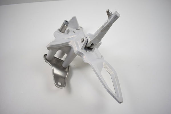 Bacalhau Dianteiro Esquer. C/pedaleira Bmw F 800r F800 14/18