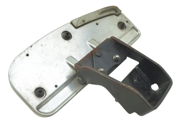 Plataforma Dianteira Esq Yamaha Xvs 950 Midnight 09-16 Orig
