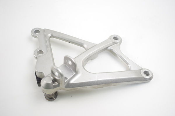 Suporte Pedaleira Bacalhau Dianteiro Direito Yamaha R1 09-15