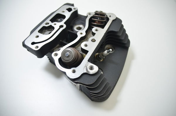 Cabeçote Traseiro Harley Softail Breakout 103 Original
