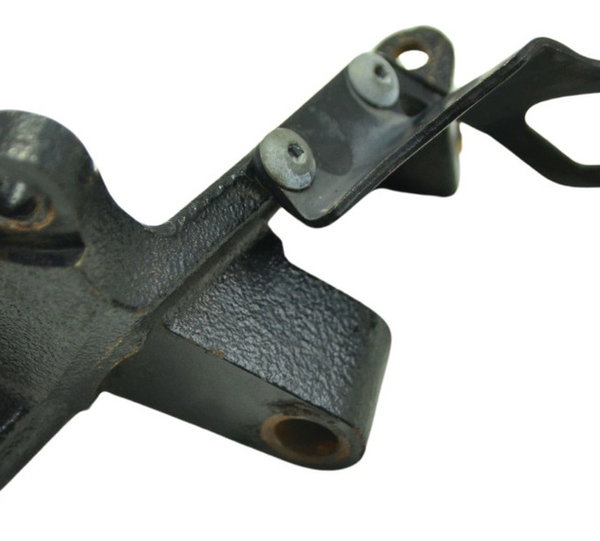 Suporte Pedaleira Dian Esq Suzuki Boulevard M 800 05-11 Orig