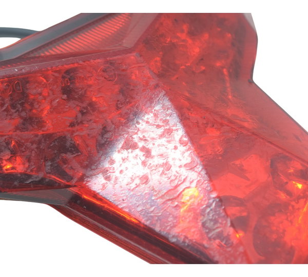 Lanterna Traseira C/ Detalhes Kawasaki Z 1000 15-22 Original Vermelho