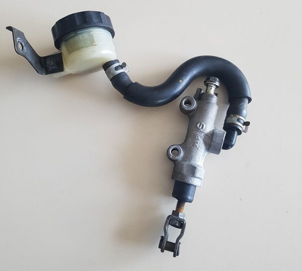 Cilindro Freio Traseiro Ninja Zx 12r 00a06 Kawasaki Original