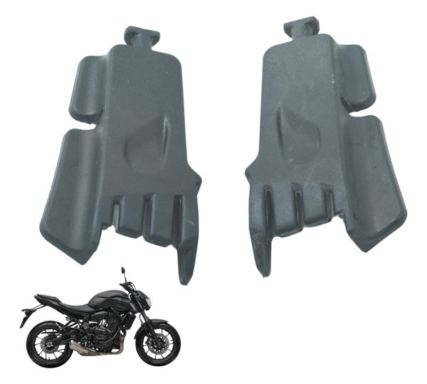 Par Acabamento Borracha Traseiro Yamaha Mt 07 19-24 Original