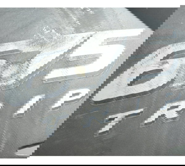 Carenagem Lateral Esquerda C/ Det Triumph Daytona 675r 09-12 Cinza