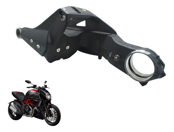 Balança C/ Detalhes Ducati Diavel 11-16 Original