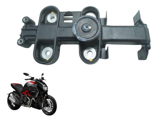 Suporte Trava Banco C/ Detalhes Ducati Diavel 11-16 Original