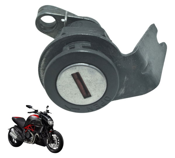Trava Banco Ducati Diavel 11-16 Original