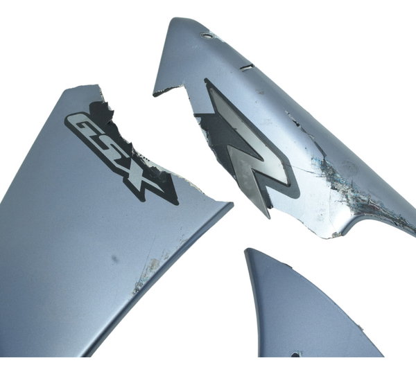 Carenagem Lateral Esq C/ Avaria Suzuki Gsx-r Srad 1000 11-16 Cinza-escuro