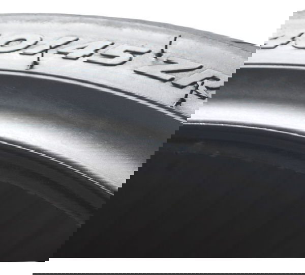 Pneu Pirelli Diablo Rosso Ill 240/45-17 C/ Detalhes