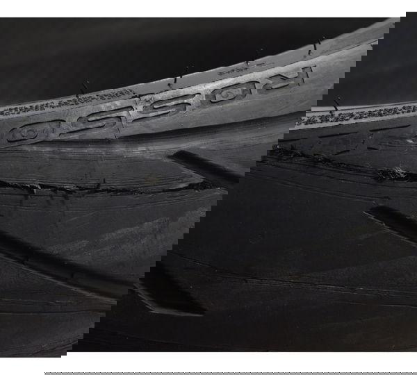 Pneu Pirelli Diablo Rosso Ill 240/45-17 C/ Detalhes