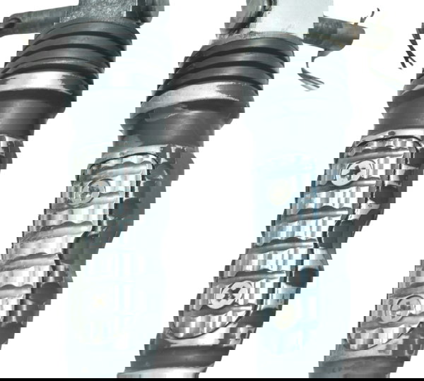 Par Pedaleira Yamaha Xj6 N 10-12 Paralelo