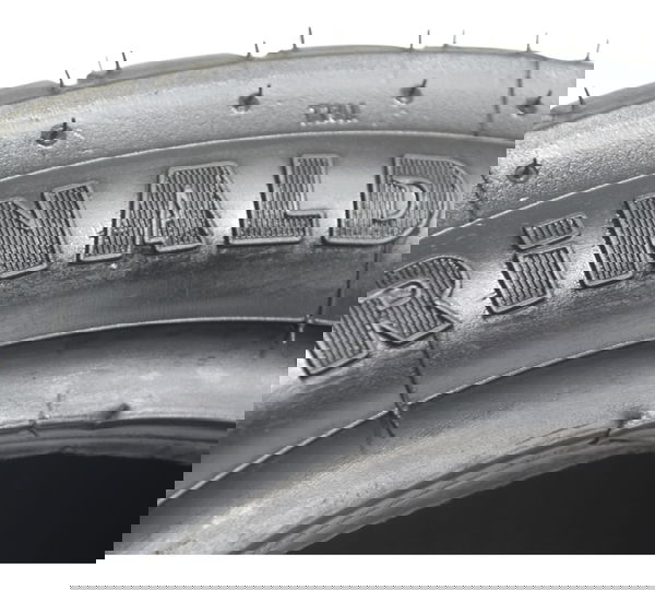 Pneu C/ Detalhes Rinaldi High Born 100/90-10