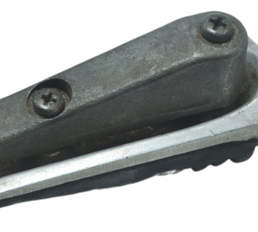 Pedaleira Dianteira Esq C/ Detalh Suzuki Gsx 750f 99-08 Orig