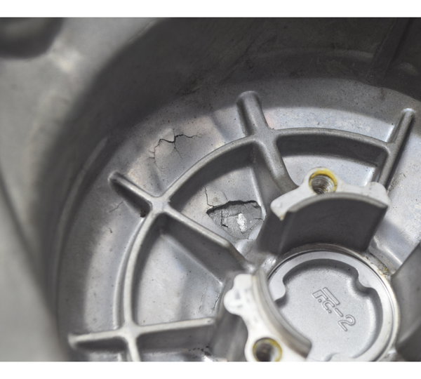 Tampa Estator C/avaria Yamaha Mt 09 15-18 Original Preto