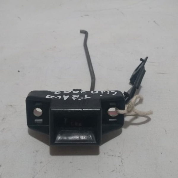 Trava Porta Mala Clio 2002