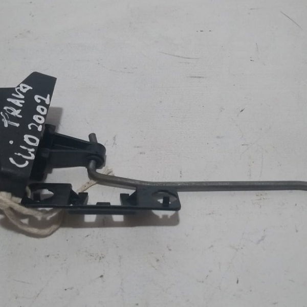Trava Porta Mala Clio 2002
