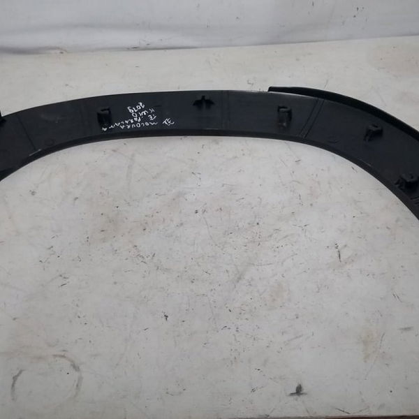 Moldura Para Lama Traseiro Esquerdo Renault Kwid 2019