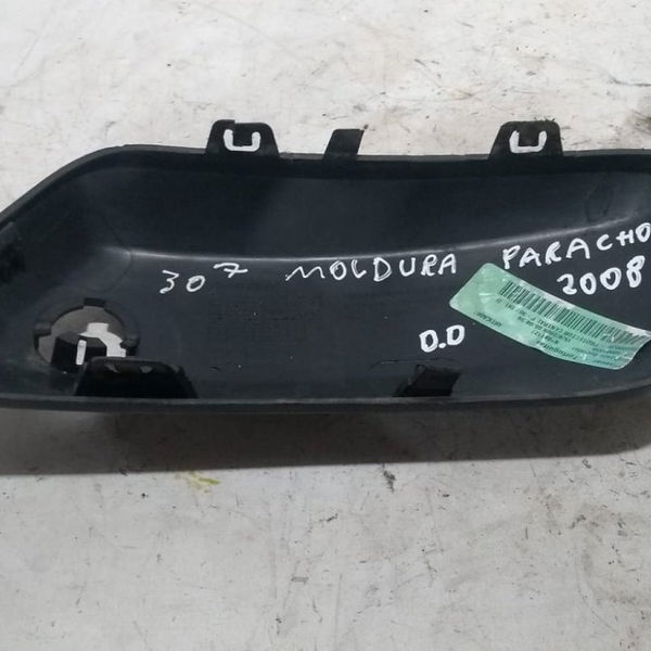 Moldura Para Choque Dianteiro Direito Peugeot 307 2009