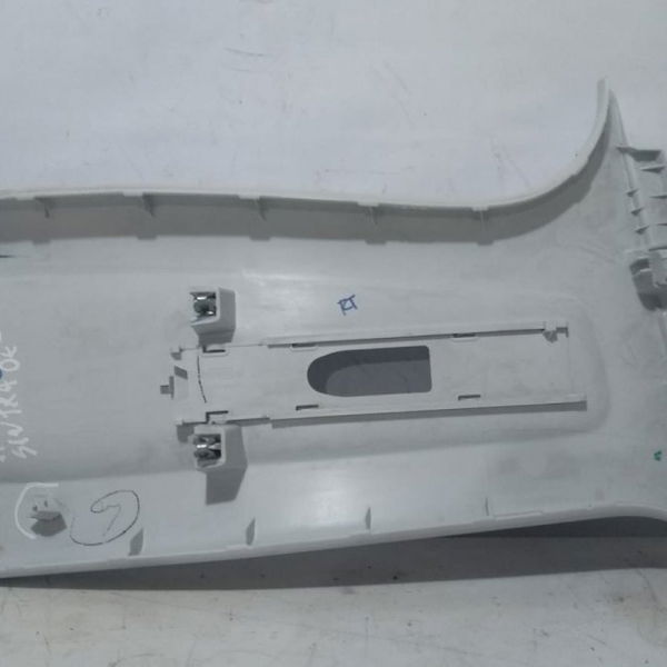 Acabamento Central Dianteiro Esquerdo Peugeot 208 2014