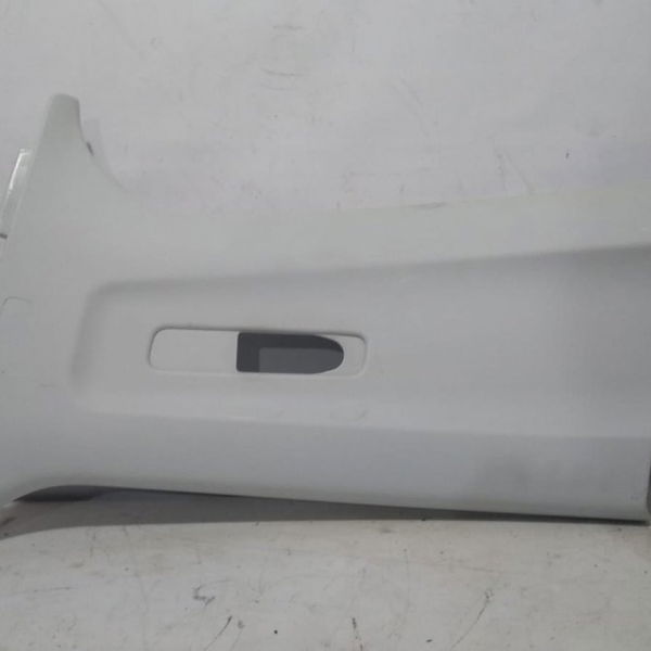 Acabamento Central Dianteiro Esquerdo Peugeot 208 2014