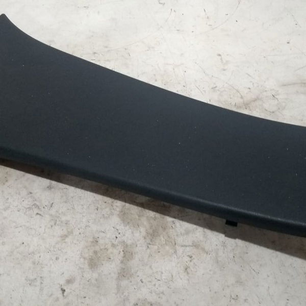 Moldura Coluna Lado Direito Renault Fluence 2014