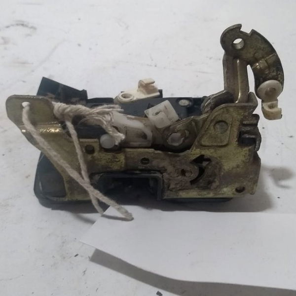 Fechadura Porta Traseira Esquerda Clio 1999