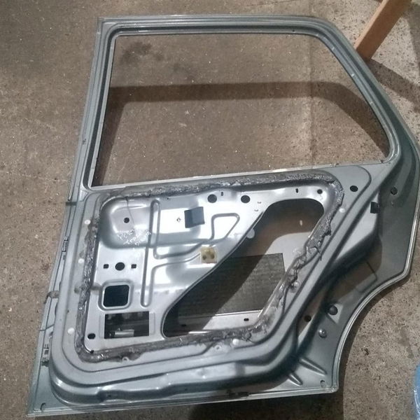 Porta Traseira Direita Clio 1999