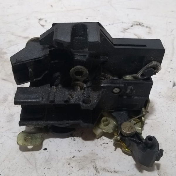 Fechadura Porta Dianteira Direita Renault Clio 2007