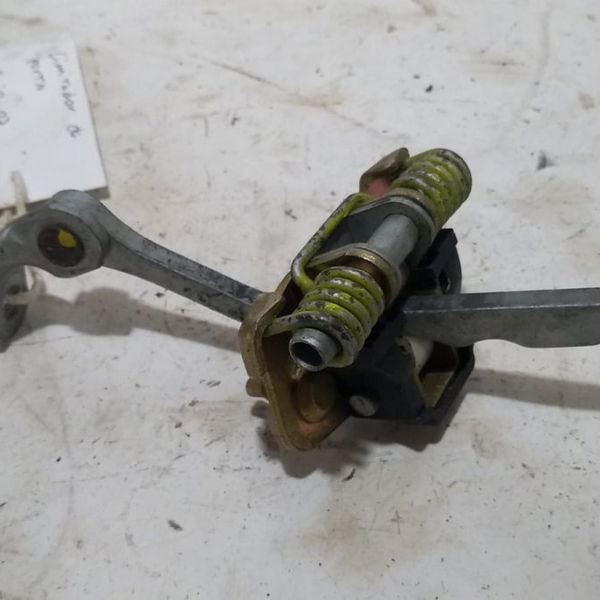 Limitador Porta Traseira Esquerda Renault Clio 2007