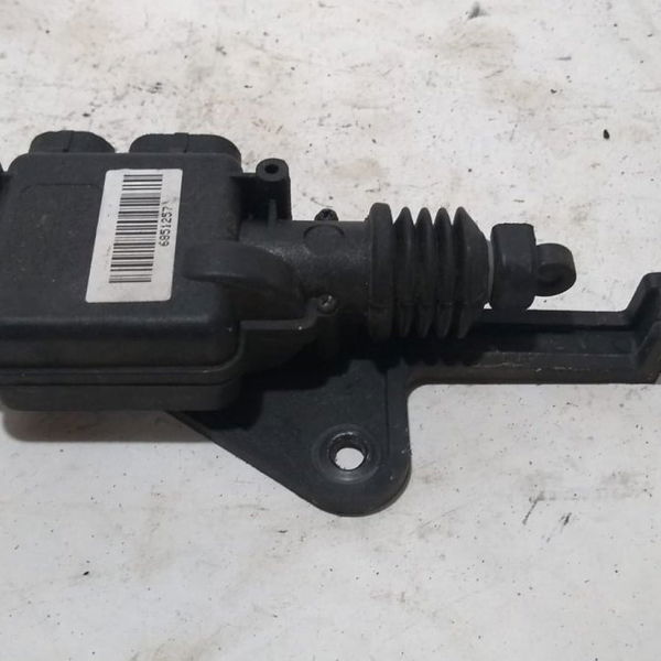 Trava Porta Elétrica Traseira Direita Renault Clio 2007