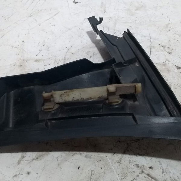 Moldura Suporte Churrasqueira Lado Direito Renault Clio 2007