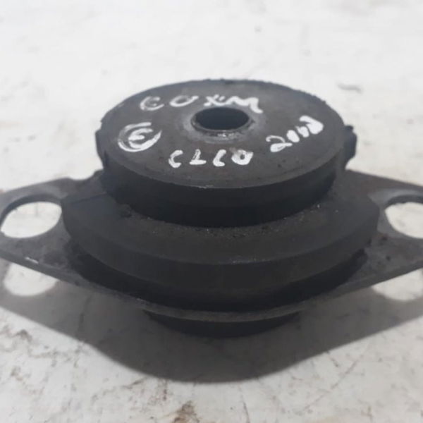 Coxim Lado Esquerdo Renault Clio 2002