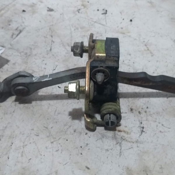 Limitador Abertura Porta Traseira Esquerda Renault Clio 2002