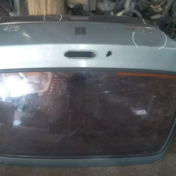 Tampa Capo Porta Mala Renault Clio 1999