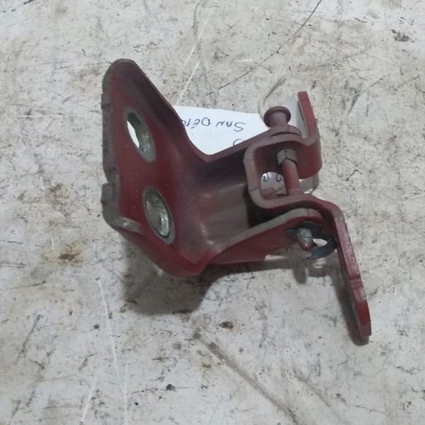 Dobradiça Porta Traseira Direita Renault Sandero 2012