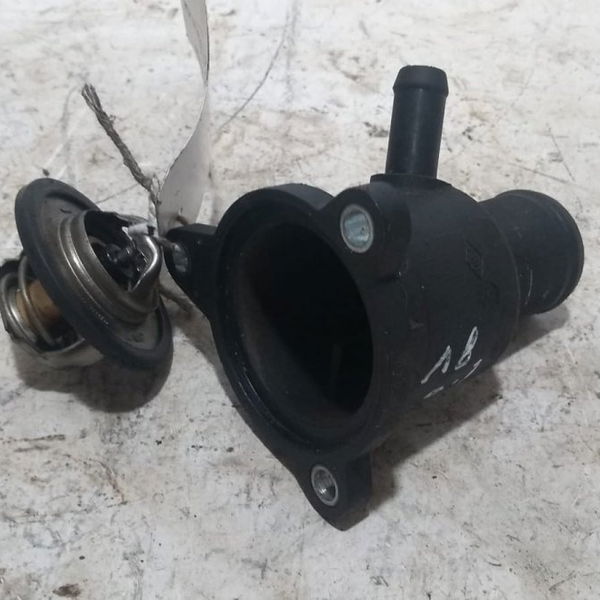 Flange Bomba De Água Com Válvula Renault Sandero 1.6 8v 2014