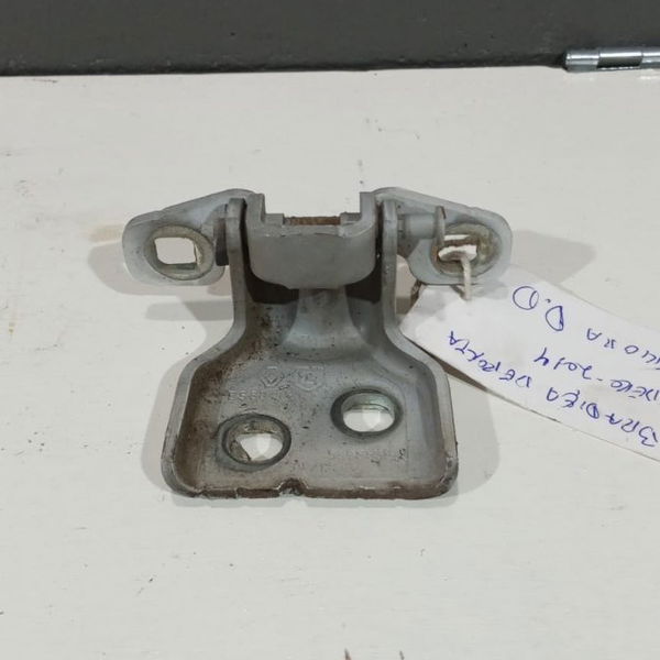 Dobradiça De Porta Dianteira Direita Sandero 2014