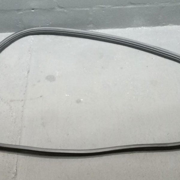 Borracha De Porta Traseira Direita Sandero 2014