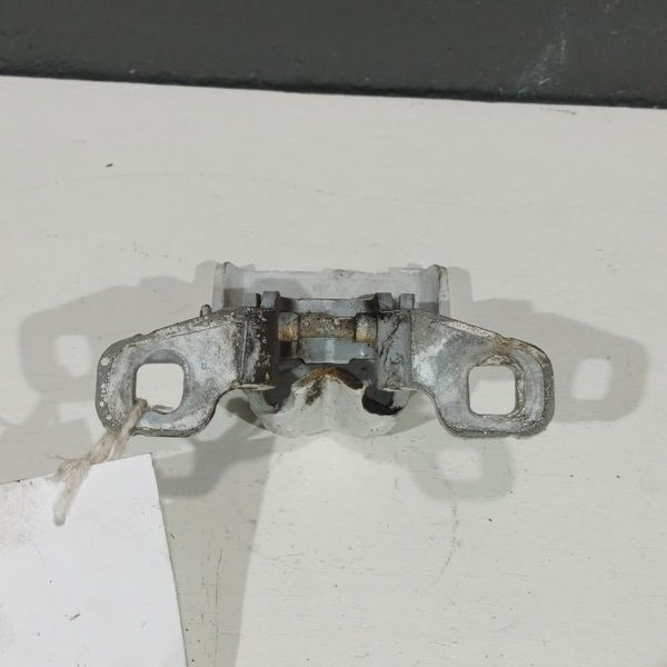 Dobradiça De Porta Traseira Esquerda Sandero 2014